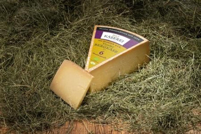 Produktfoto zu Tiroler Bergkäse g.U. Walchsee Rohmilchkäse