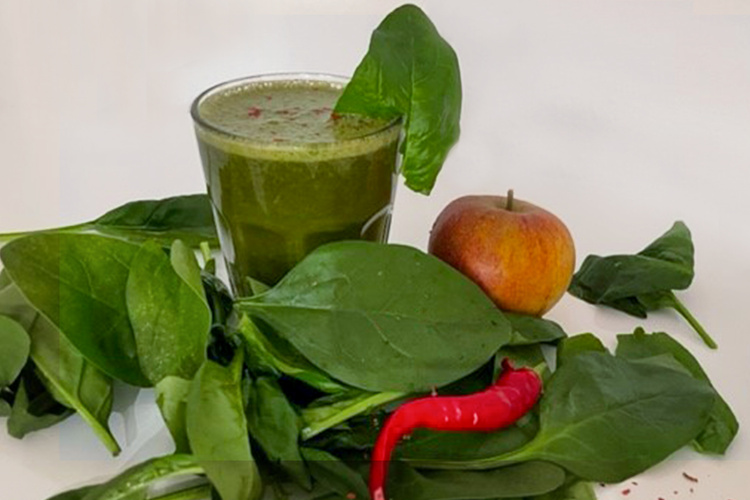 Spinat-Apfel-Saft
