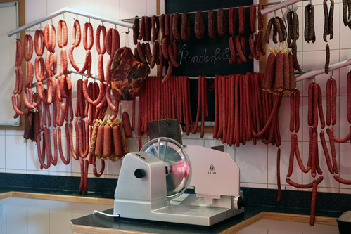 Wurst schneiden