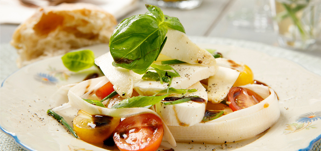 Mediterraner Spargelsalat