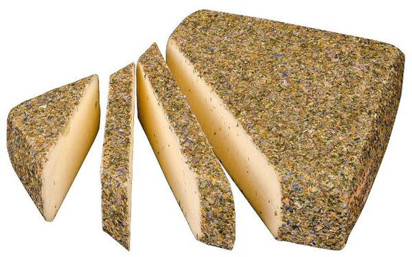 Produktfoto zu Gute Laune Käse aus Heumilch 55% Fett mit Kräuter-Ummantelung
