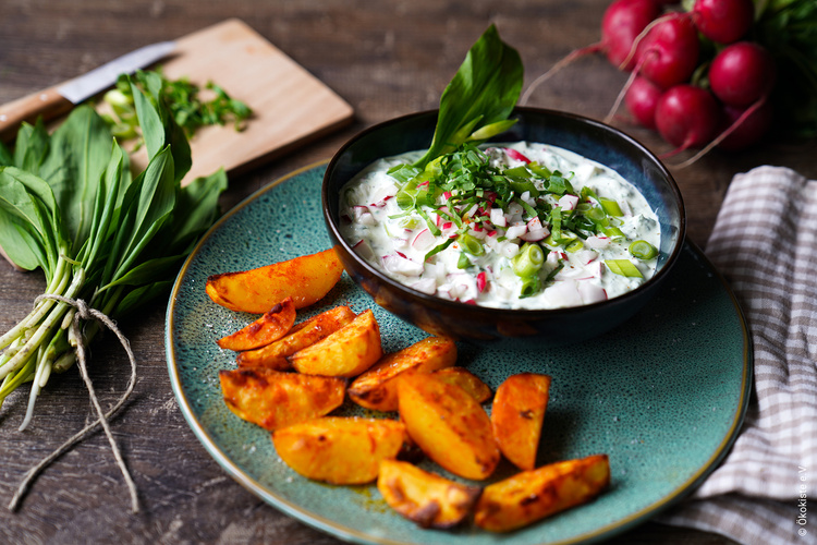Frühlingsquark mit Kartoffel-Wedges