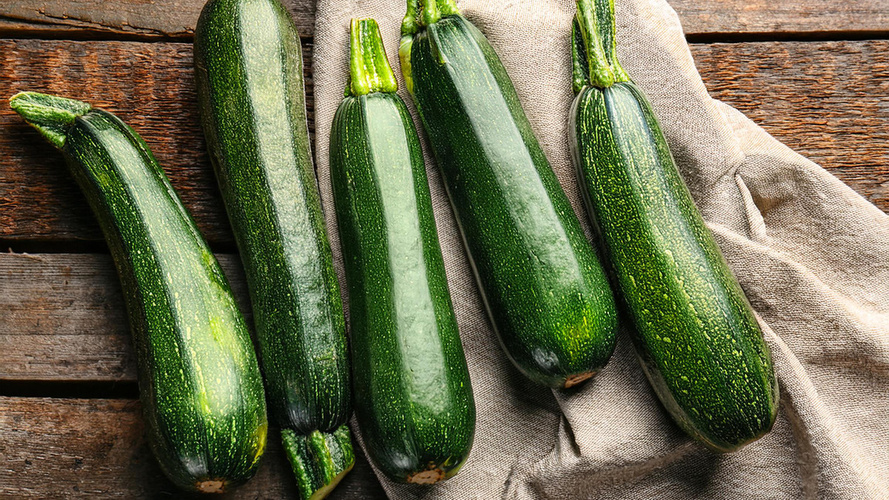 Rezeptbild für Zucchini-Frittata mit Tomaten-Topping