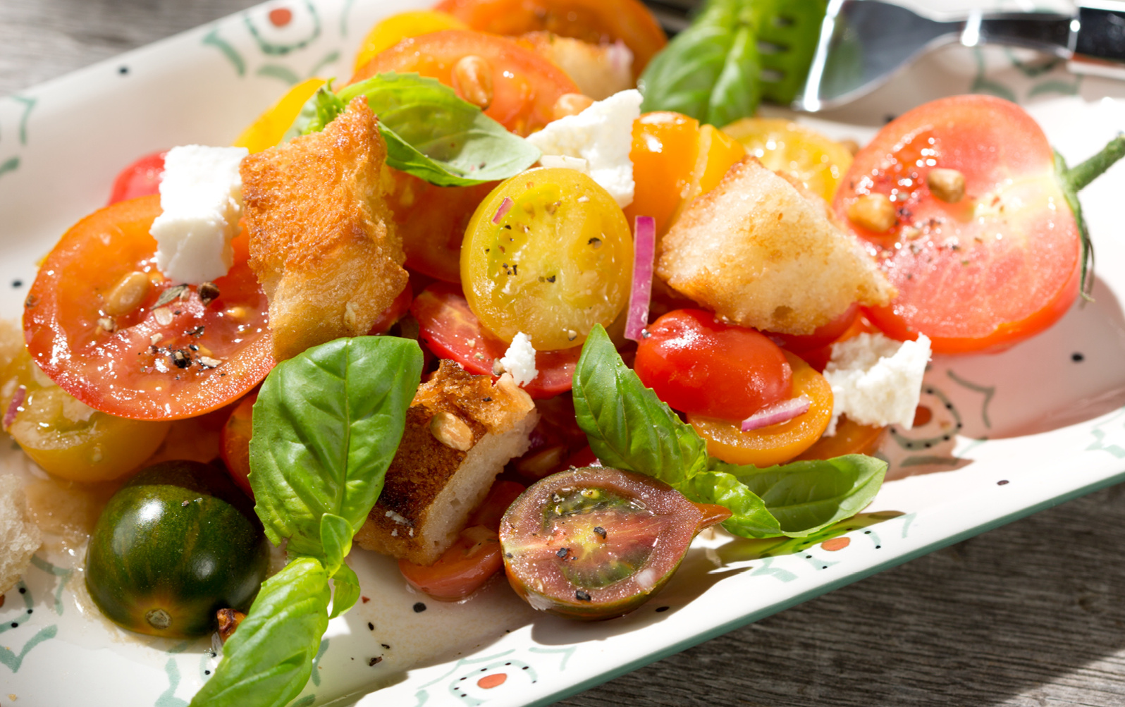 Tomaten-Brot-Salat
