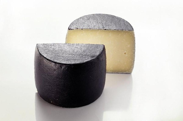 Produktfoto zu Pecorino Nero 48% Fett statt 47,90€_kg