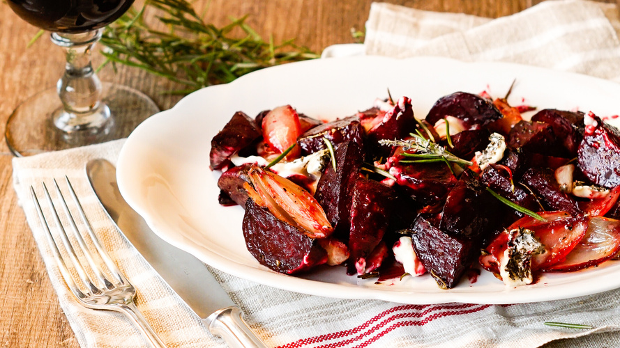 Rezeptbild für Rote Bete aus dem Ofen mit Ziegenweichkäse