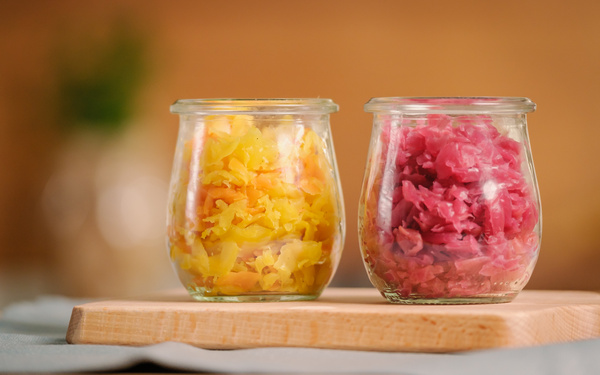 Zwei Kimchigläser