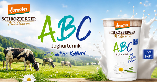 KI generiert: Eine Weide mit Kühen und ein Joghurtbecher von Schrozberger Milchbauern ABC. Text: "mit 3 aktiven Kulturen".