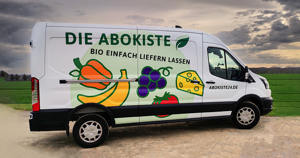 Körbchen mit Jungpflanzen