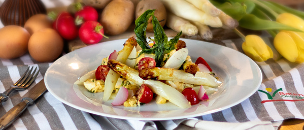 Spargel-Salat mit Kartoffeln