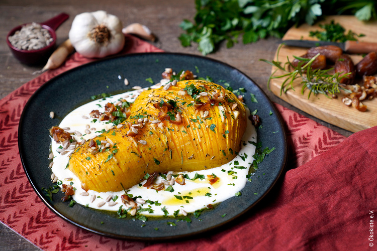 Fächer-Butternut auf Ziegenkäse