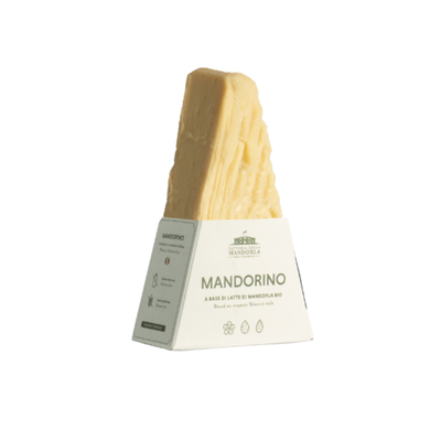 Produktfoto zu Mandorino (kräftige veggi Alternative zu Hartkäse)