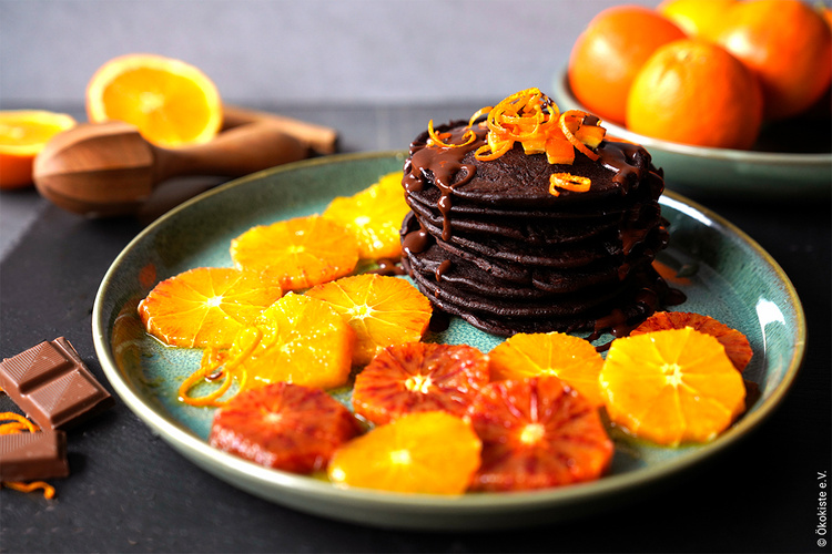 Schoko-Pancakes mit Orangen