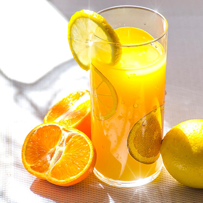 Obstsäfte und Schorlen