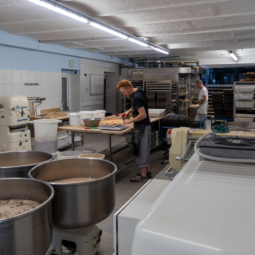 Bäcker in Backstube