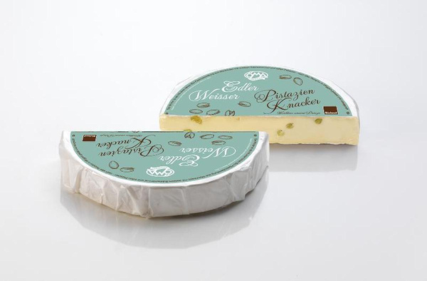 Produktfoto zu Edler Weisser Brie Pistazien-Knacker 50%
