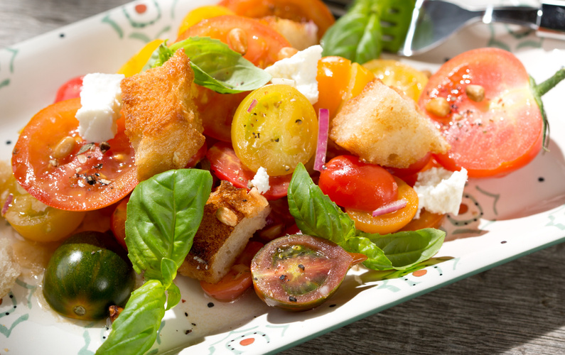 Tomaten-Brot-Salat