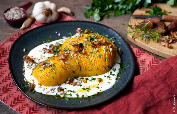 Kürbistarte mit Zwetschgen