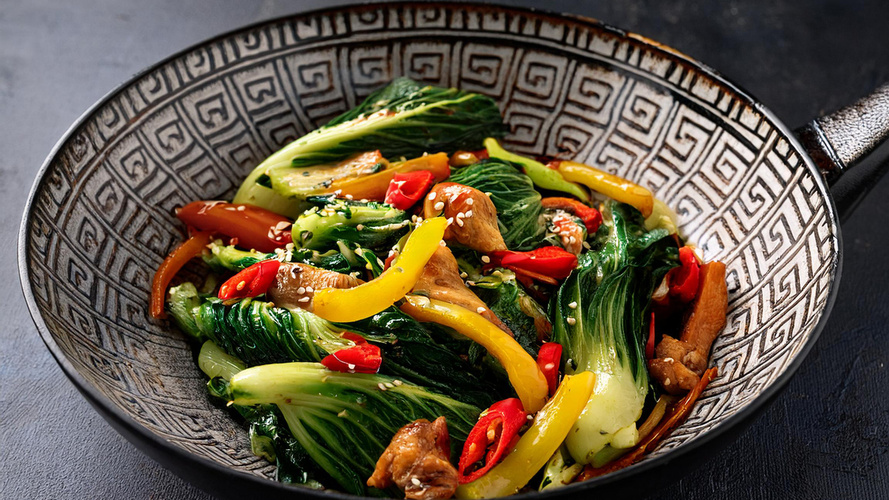 Rezeptbild für Asia Pfanne mit Pak Choi und Huhn