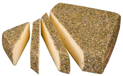 Produktfoto zu Gute Laune Käse aus Heumilch 55% Fett mit Kräuter-Ummantelung