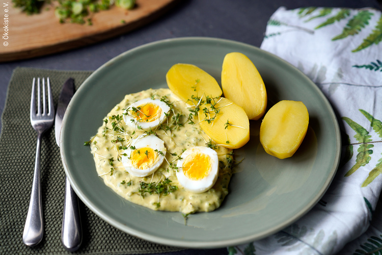 Eier in Senfsauce