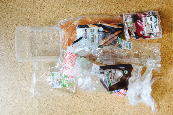 Gemüse in Plastik verpackt